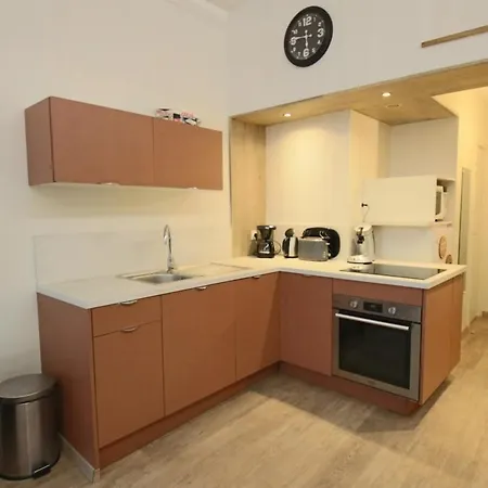 28 M2 Au 21 Rue Des Bains * Εξ Λε Μπαν