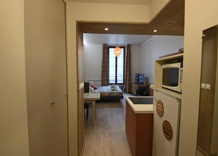 28 M2 Au 21 Rue Des Bains * Aix-les-Bains