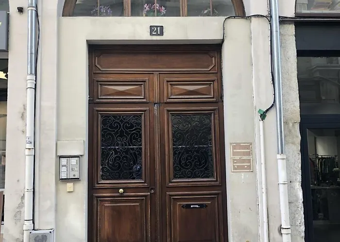 28 M2 Au 21 Rue Des Bains Apartman